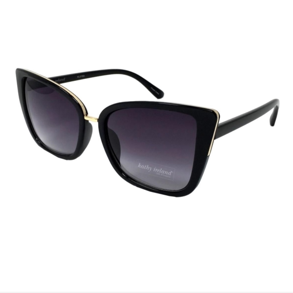 🛑TEMPORARY HOLD🛑 Kathy Ireland Oversized Cat Eye Sunglasses